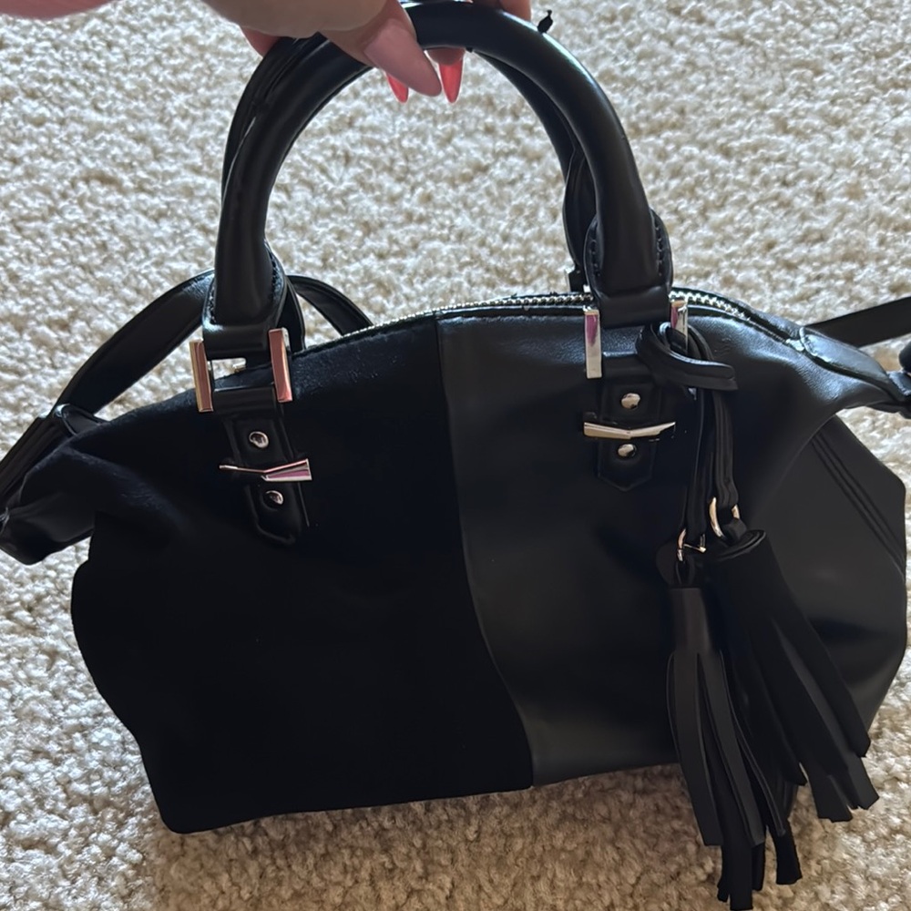 Chic Black Handbag with Adjustable Strap
